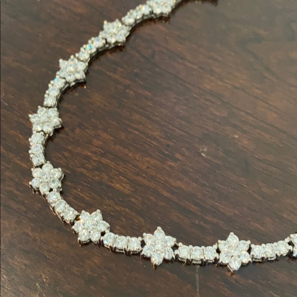 Necklace - Picture 2 of 6